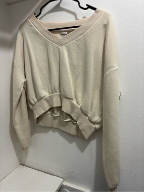 Soft Cream V-Neck Crop Sweater